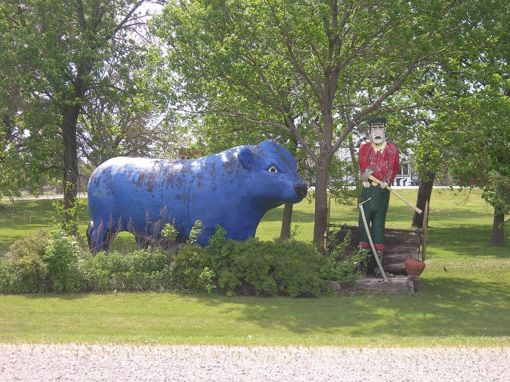 Paul Bunyan and Babe in southern Hancock County, Iowa